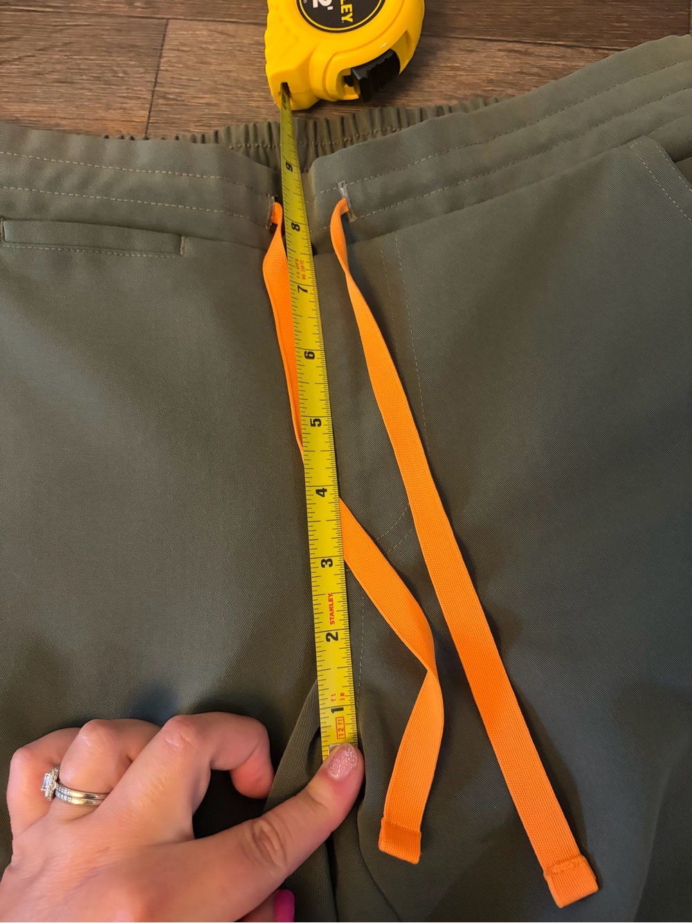 Figs Women’s Olive Green w/ Neon Orange Drawstring Yola Scrub Pant Size XS - Picture 4 of 6